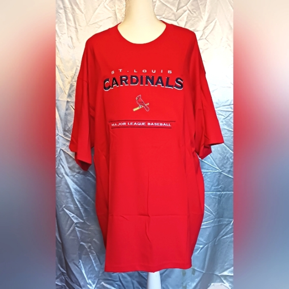 St Louis Cardinals XXL Red Logo T-shirt NWT